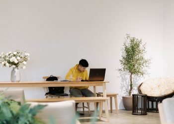 Instructions To Talk to Your Family About Working From Home